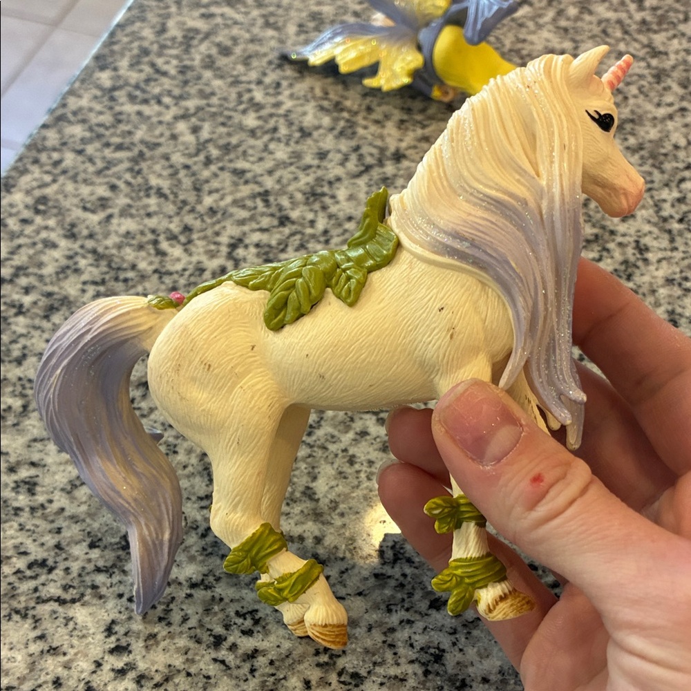 Bayala Schleich unicorn and dragon toy lot - Picture 7 of 16